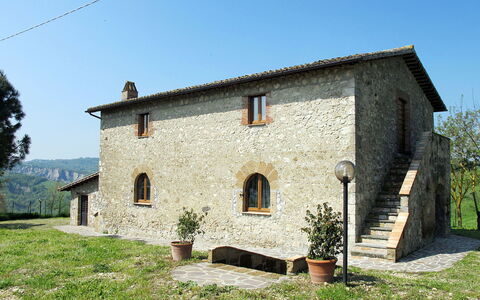 Sociano: Proprietà, Casa, Costruzione, Agriturismo, Area Rurale, Villetta, Immobiliare, Casa, Lotto, Facciata