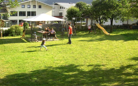 Uttendorf 627: Prato, Erba, Verde, Albero, Tempo Libero, Cortile, Graminacee, Backyard, Pianta, Lotto