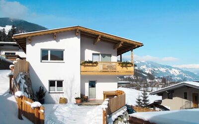 Mayrhofen 816: Neve, Inverno, Proprietà, Casa, Montagna, Immobiliare, Cielo, Costruzione, Hill Station, Casa