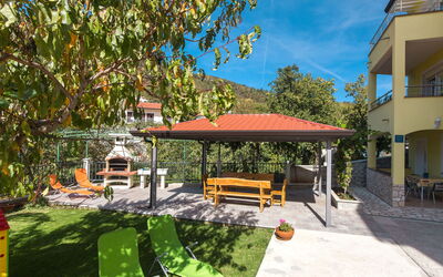 Mošćenička Draga 620: Proprietà, Immobiliare, Casa, Costruzione, Zona Residenziale, Architettura, Casa, Estate, Condominio, Appartamento