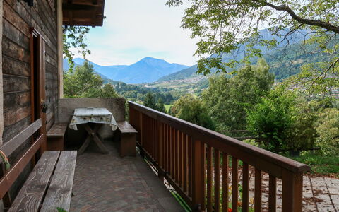 Lago di Caldonazzo 702: Pianta, Cielo, Nube, Costruzione, Legna, Albero, Paesaggio Naturale, Finestra, Portico, Biome