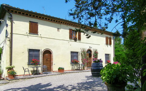 San Gimignano 694: Pianta, Cielo, Costruzione, Finestra, Porta, Vaso Di Fiori, Casa, Manto Stradale, Villetta, Albero