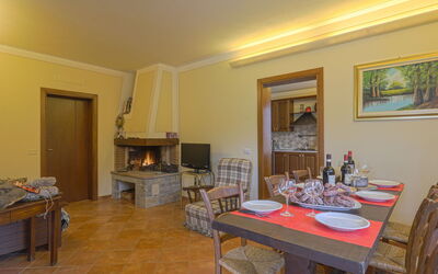 Alloggio:&nbsp;Montechioccioli 649.2
