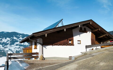 Marianne (Fgz163): Cielo, Nube, Montagna, Neve, Pendenza, Costruzione, Shade, Asfalto, Paesaggio, Manto Stradale