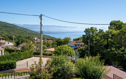 Katarina: Casa, Arbusto, Zona Residenziale, Casa, Area Rurale, Villetta, Giardino, Estate, Agriturismo, Cortile