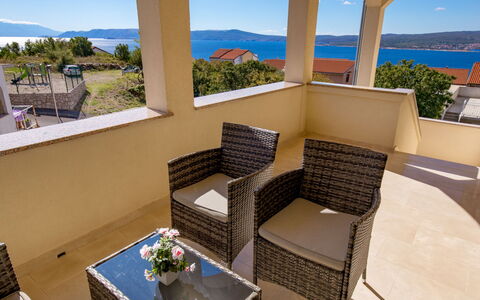Crikvenica 724: Cielo, Pianta, Proprietà, Costruzione, Mobilia, Blu, Tavolo, Interior Design, Sedia, Shade