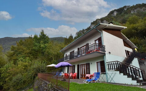 Villa Martinelli: Nube, Cielo, Pianta, Proprietà, Montagna, Costruzione, Albero, Finestra, Lotto, Paesaggio Naturale
