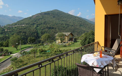 Gialla: Proprietà, Montagna, Hill Station, Cielo, Vacanza, Casa, Immobiliare, Turismo, Costruzione, Catena Montuosa