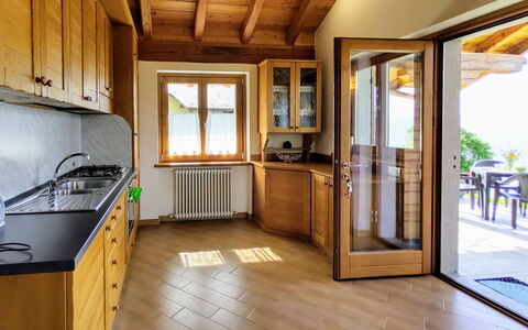 Il Nido D'Aquila (Grv635): Lavandino Della Cucina, Proprietà, Lavello, Cabinetry, Controsoffitto, Legna, Interior Design, Elettrodomestico Da Cucina, Pavimento, Cucina Stufa