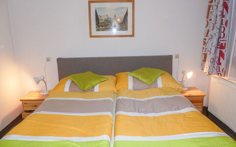 Eusch: Comfort, Legna, Costruzione, Interior Design, Pavimentazione, Letto, Pavimento, Latifoglie, Immobiliare, Dipingere