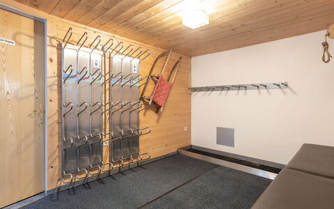 Kappl 822: Legna, Costruzione, Interior Design, Pavimento, Pavimentazione, Casa, Shade, Sala, Soffitto