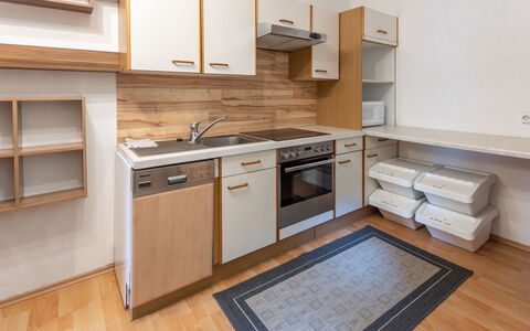 Kappl 822: Controsoffitto, Cabinetry, Mobilia, Lavello, Lavandino Della Cucina, Cucina, Cucina Stufa, Costruzione, Elettrodomestico Da Cucina, Legna