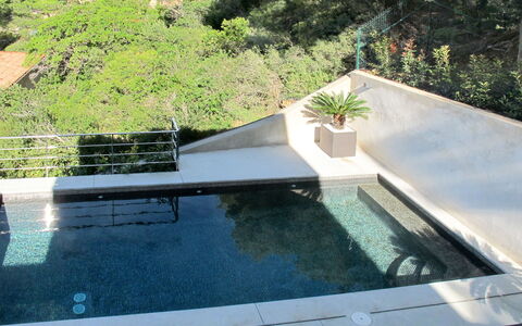 Sa Punta: Piscina, Proprietà, Acqua, Reflecting Pool, Architettura, Casa, Tempo Libero, Immobiliare, Backyard, Materiale Composito