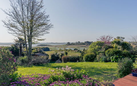 Villa Panorama Mer: Tavolo, Mobilia, Sedia, Shade, Tovaglia, Immobiliare, Legna, Albero, Mobili Da Esterno, Tempo Libero
