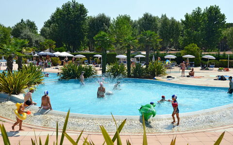 Caorle 699: Ricreazione, Piscina, Tempo Libero, Ombrello, Ricorrere, Vacanza, Mobili Da Esterno, Shade