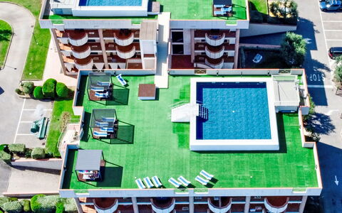 San Vincenzo 651: Appartamento, Zona Residenziale, Piscina, Urban Design, Ricorrere, Condominio, Balcone, Estate, Shade, Hotel