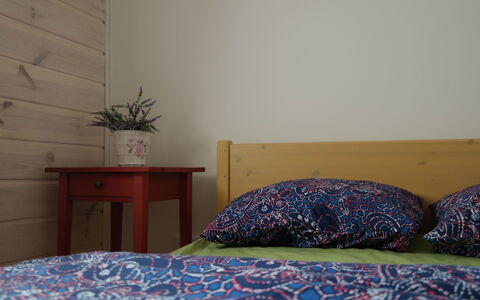 Zatylówka Dom Na Wyspie: Camera Da Letto, Letto, Lenzuolo, Mobilia, Camera, Bedding, Tessile, Biancheria, Copripiumino, Telaio Del Letto