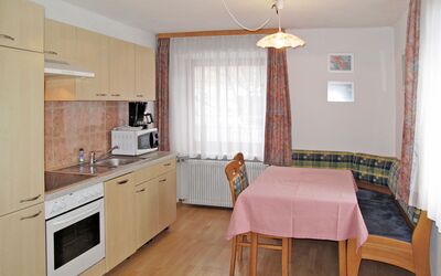 Nebenhaus Schönblick 618.1: Camera, Mobilia, Proprietà, Pavimento, Costruzione, Interior Design, Cucina, Casa, Immobiliare, Parete