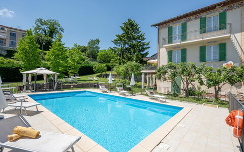 Savio: Acqua, Pianta, Cielo, Proprietà, Piscina, Costruzione, Azzurro, Finestra, Shade, Mobili Da Esterno