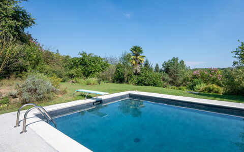Carla: Acqua, Pianta, Cielo, Proprietà, Piscina, Azzurro, Albero, Shade, Erba, Corpo D'Acqua