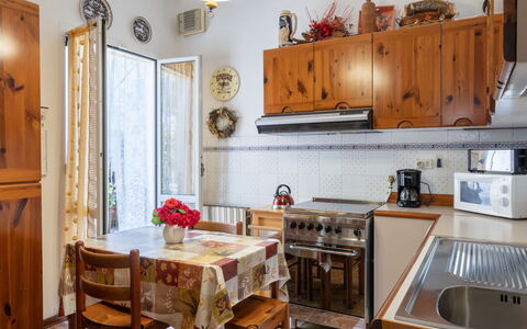 Degli Aranci (Imp385): Camera, Mobilia, Cucina, Proprietà, Controsoffitto, Costruzione, Interior Design, Cabinetry, Casa, Pavimento