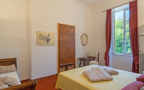 Molini di Prelà 627: Mobilia, Letto, Camera Da Letto, Interior Design, Parete, Pavimentazione, Lenzuolo, Legna, Bedding, Pavimento