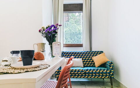 Rêve D'Or: Mobilia, Interior Design, Pavimentazione, Pavimento, Camera, Tessile, Soggiorno, Casa, Divano, Illuminazione