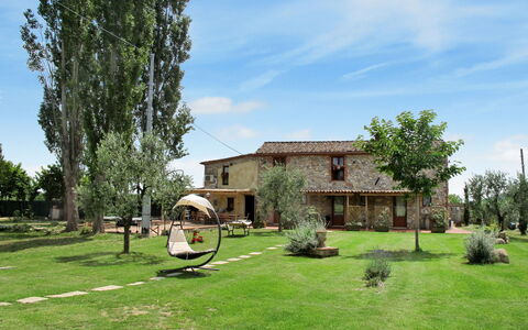 Daussiè: Proprietà, Casa, Casa, Immobiliare, Estate, Costruzione, Lotto, Erba, Architettura, Albero