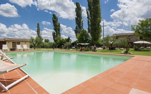 Daussiè: Piscina, Proprietà, Immobiliare, Ricorrere, Casa, Costruzione, Estate, Vacanza, Casa, Tempo Libero