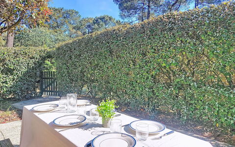 Les Jardins de Lacanau: Arbusto, Hedge, Groundcover, Giardino, Shade, Landscaping, Piantagione, Sempreverde