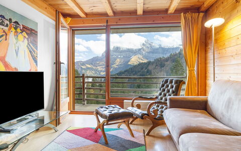Les Crosets 606: Proprietà, Azzurro, Shade, Legna, Comfort, Cielo, Interior Design, Pianta, Pavimento, Soggiorno