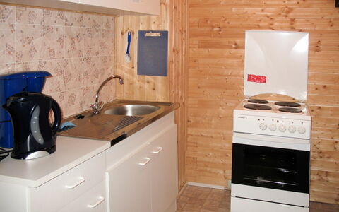 Schöser: Camera, Controsoffitto, Proprietà, Cucina, Apparecchio Major, Piastrella, Cabinetry, Mobilia, Pavimento, Cucina Stufa