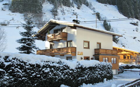Babsi: Neve, Inverno, Casa, Casa, Proprietà, Congelamento, Cielo, Hill Station, Paesino Di Montagna, Fenomeno Geologico