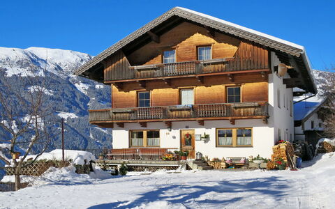 Maiklerhof: Neve, Proprietà, Inverno, Casa, Casa, Paesino Di Montagna, Costruzione, Immobiliare, Montagna, Stazione Sciistica