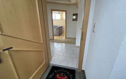 Fill: Proprietà, Legna, Porta, Architettura, Pavimentazione, Costruzione, Pavimento, Parete