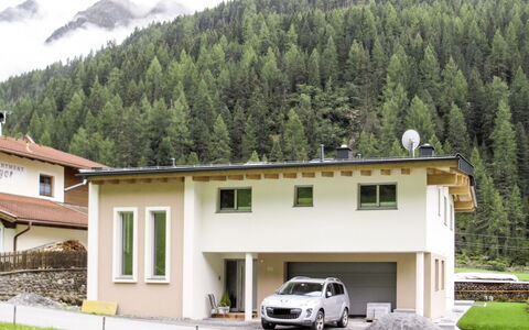 Leonie: Proprietà, Casa, Costruzione, Casa, Immobiliare, Veicolo, Tetto, Montagna, Auto, Zona Residenziale