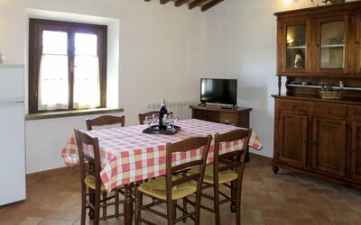 Giada 649.1: Camera, Proprietà, Mobilia, Costruzione, Pavimento, Tavolo, Interior Design, Casa, Sala Da Pranzo, Cucina