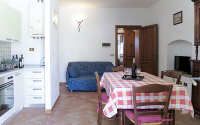 Magnolia 649.2: Camera, Proprietà, Mobilia, Costruzione, Pavimento, Interior Design, Casa, Immobiliare, Tavolo, Cucina
