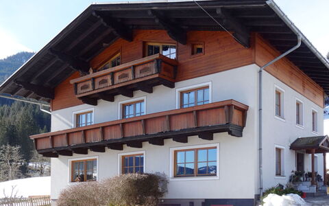 Eisenhut: Cielo, Pianta, Costruzione, Proprietà, Finestra, Architettura, Albero, Quartiere, Legna