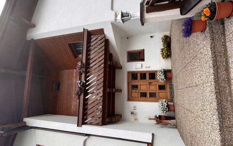Beate: Proprietà, Bianca, Costruzione, Legna, Interior Design, Architettura, Pavimento, Finestra, Pavimentazione