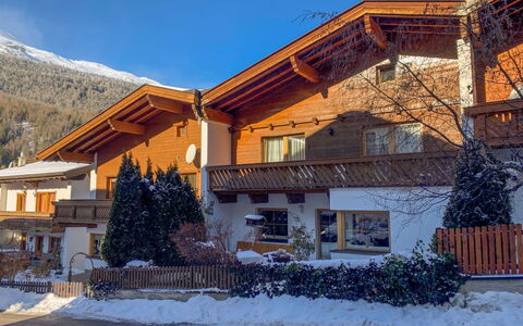 Beate: Cielo, Costruzione, Pianta, Neve, Finestra, Casa, Albero, Pendenza, Luce Del Sole, Montagna