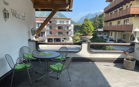 Sölden 723: Pianta, Costruzione, Mobilia, Proprietà, Cielo, Tavolo, Finestra, Sedia, Vaso Di Fiori, Pianta Della Casa