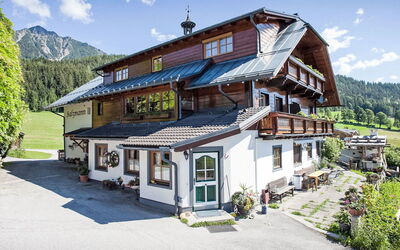 Ramsau am Dachstein 616: Pianta, Cielo, Nube, Proprietà, Finestra, Montagna, Albero, Paesaggio, Immobiliare, Area Rurale