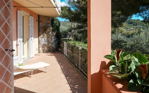 Zenzero e Cannella: Mobili Da Esterno, Shade, Balcone, Portico, Eco Hotel, Sedia, Tavolo Esterno, Color Legno, Cucina & Sala Da Pranzo Tavolo, Villa