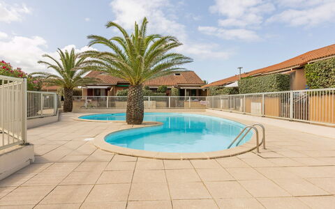 Capbreton 190: Nube, Cielo, Acqua, Montagna, Costruzione, Highland, Albero, Corpo D'Acqua, Finestra, Lago