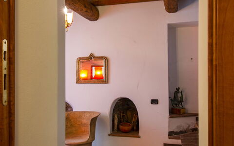 Torre di Meo: Costruzione, Legna, Cornice, Soggiorno, Pianta Della Casa, Interior Design, Pianta, Pavimento, Comfort, Parete