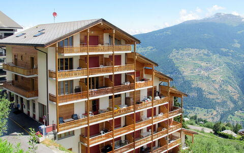 Thyon-Les Collons 634: Cielo, Costruzione, Montagna, Pianta, Nube, Legna, Finestra, Pendenza, Urban Design, Tempo Libero