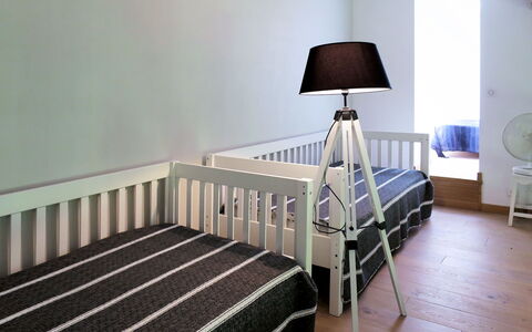 La Vertheuillaise: Camera, Prodotto, Mobilia, Proprietà, Pavimento, Letto, Camera Da Letto, Asilo, Parete, Interior Design