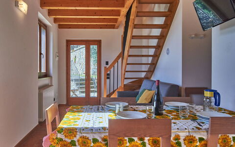 Residenza la Sassicaia: Mobilia, Proprietà, Cornice, Azzurro, Legna, Illuminazione, Interior Design, Comfort, Pavimento, Pavimentazione