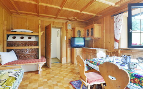 Puntea: Camera, Proprietà, Costruzione, Mobilia, Interior Design, Casa, Soffitto, Immobiliare, Casa, Pavimento